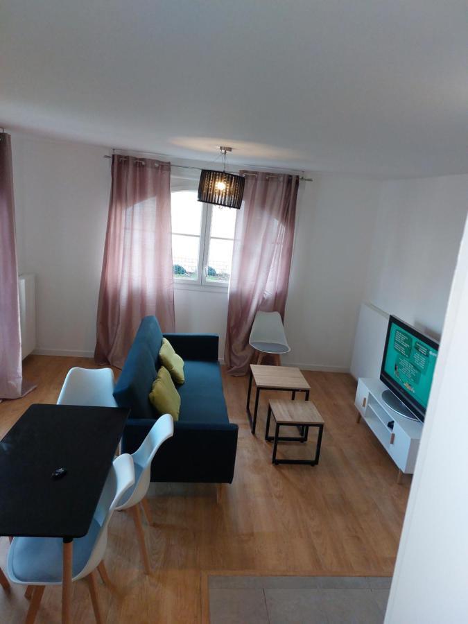 New Regence Apartment เซร์ริส ภายนอก รูปภาพ